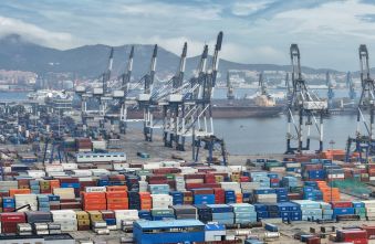 china-gdp-growth-slowdown-sparks-global-economic-stability-concerns.jpg