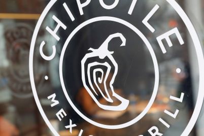 chipotle-posts-big-earnings-beat-as-diners-shake-off-higher-prices-scaled.jpg