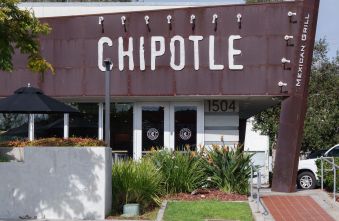 chipotle-posts-surprise-same-store-sales-growth-in-early-sign-chain-could-be-breaking-its-slump.jpg