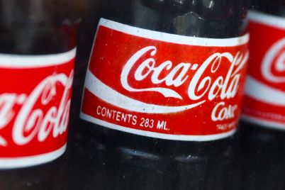 coca-cola-tops-earnings-estimates-as-higher-prices-offset-sluggish-demand-scaled.jpg
