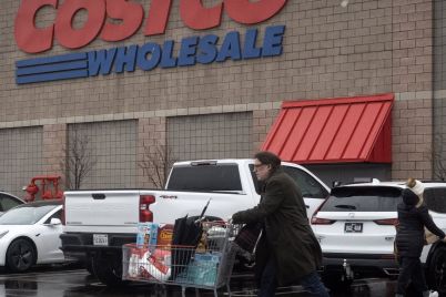 costco-reports-mixed-second-quarter-earnings-comparable-sales-growth-scaled.jpg