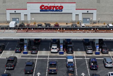 costcos-membership-momentum-a-bullish-signal-for-portfolios.jpg
