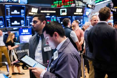 crowdstrike-broadcom-selling-contextual-pullback-amidst-ai-enthusiasm.jpg