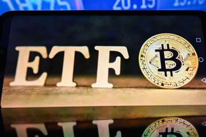 cryptocurrency-investors-eagerly-awaiting-sec-ruling-on-bitcoin-etfs-scaled.jpg