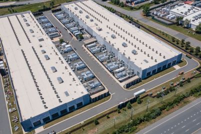 data-center-capacity-80-at-risk-demanding-climate-resilient-innovation.jpg