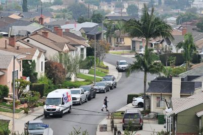 december-home-sales-slump-to-close-out-worst-year-since-1995.jpg
