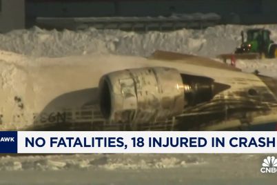 delta-plane-crashes-on-landing-at-toronto-airport-injuring-18.jpg