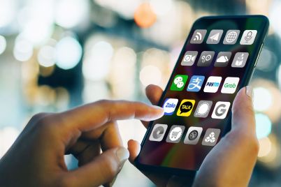 digital-banking-giant-revolut-is-launching-phone-plans-for-travelers-in-the-uk.jpg