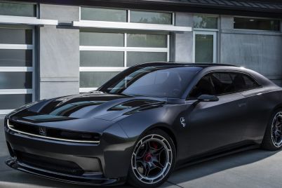 dodge-unveils-new-electric-muscle-car-concept-that-could-replace-the-challenger-and-charger-scaled.jpg