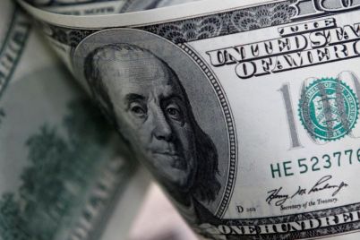 dollar-weak-as-cracks-in-us-labour-market-spur-rate-cut-bets.jpg
