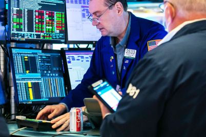 dow-closes-near-the-flat-line-on-friday-after-jobs-report-miss-but-notches-winning-week-scaled.jpg