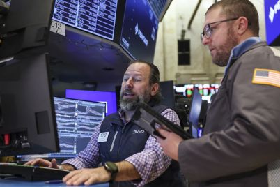 dow-drops-1000-points-analyzing-market-liquidity-and-investment-trends-post-correction.jpg