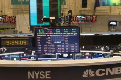 dow-surges-400-points-to-record-high-after-trump-nominates-scott-bessent-for-treasury.jpg