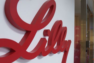 eli-lilly-sales-soar-45-on-weight-loss-drug-demand-but-drugmaker-cuts-profit-outlook-after-cancer-treatment-deal-scaled.jpg