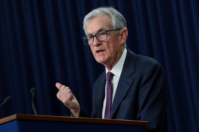 fed-officials-still-foresee-rate-cut-this-year-despite-war-impacts-minutes-show.jpg
