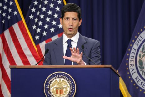 feds-power-unveiled-warsh-reshapes-monetary-policy-amidst-inflation-concerns.jpg