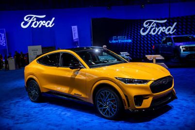 ford-is-reassessing-its-ev-plans-including-vertical-battery-integration.jpg