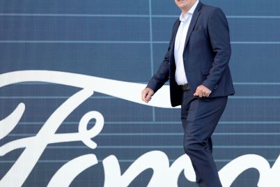 fords-market-cap-tops-100-billion-for-first-time-ever-scaled.jpg