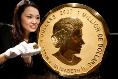 gold-prices-extend-drop-as-easing-us-china-tensions-curb-haven-demand.jpg