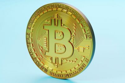 heres-what-experts-say-is-behind-bitcoins-800-billion-drop.jpg
