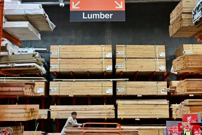 home-depots-business-momentum-drives-shares-higher-as-investors-jump-in-ahead-of-fed-rate-cuts-scaled.jpg