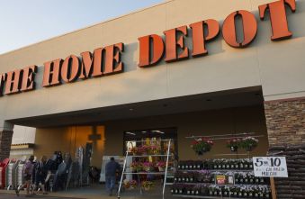 home-depots-resilience-a-portfolio-alpha-opportunity.jpg