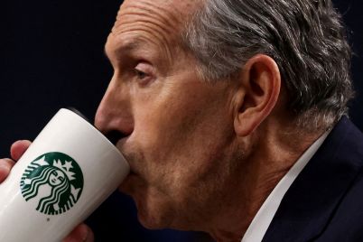 howard-schultz-says-he-did-a-cartwheel-when-starbucks-ceo-niccol-coined-back-to-starbucks-strategy-scaled.jpg