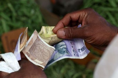 india-rupee-slips-for-fourth-session-on-tariff-anxiety-importer-bids.jpg