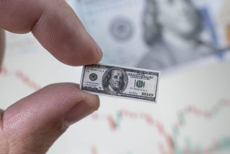 inflations-persistent-pressure-a-squeeze-on-american-paychecks.jpg