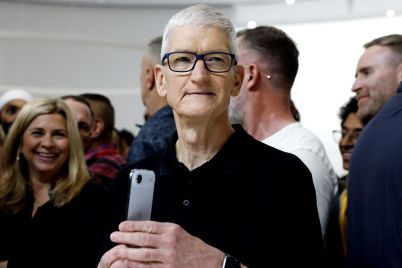 iphone-leasing-apples-strategic-shift-to-subscription-dominance.jpg