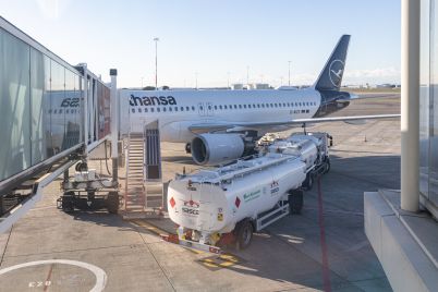 jet-fuel-supply-concerns-grow-as-war-with-iran-drags-on-airlines-cut-flights.jpg
