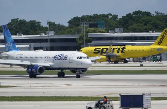 jetblue-laguardia-slots-a-strategic-growth-play.jpg