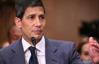 kevin-warsh-faces-fed-family-fight-on-interest-rate-cuts-amidst-inflation-surge.jpg