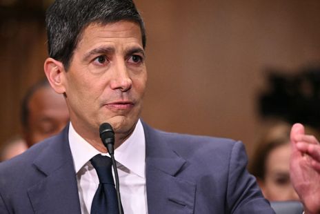 kevin-warsh-faces-fed-family-fight-on-interest-rate-cuts-amidst-inflation-surge.jpg