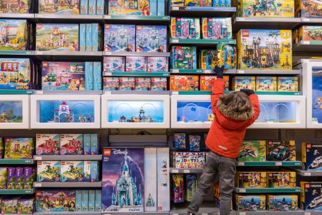 lego-record-revenue-surge-a-blueprint-for-enduring-market-leadership.jpg