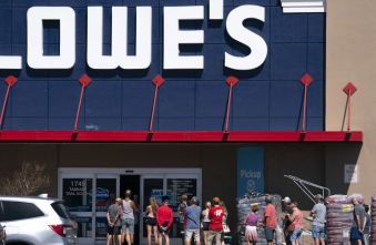 lowes-navigates-challenging-housing-market-with-strong-q1-performance.jpg