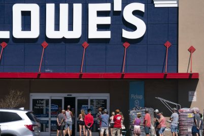 lowes-navigates-challenging-housing-market-with-strong-q1-performance.jpg