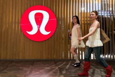 lululemon-stock-plunges-20-a-portfolio-warning-for-retail-investors.jpg