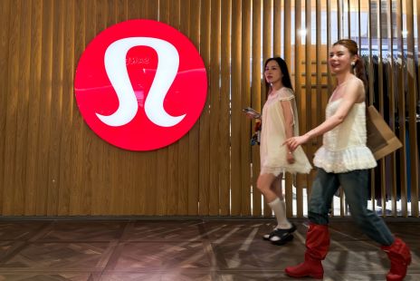 lululemon-stock-plunges-20-a-portfolio-warning-for-retail-investors.jpg