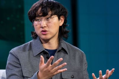 meta-ai-model-zuckerbergs-14-billion-bet-faces-monetization-hurdles.jpg