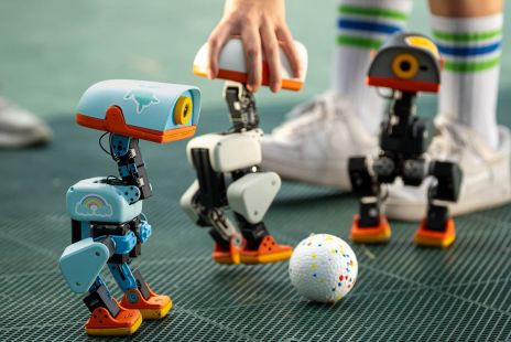 microduck-robot-sales-surge-4-million-in-revenue-highlights-ai-consumer-asset-growth.jpg
