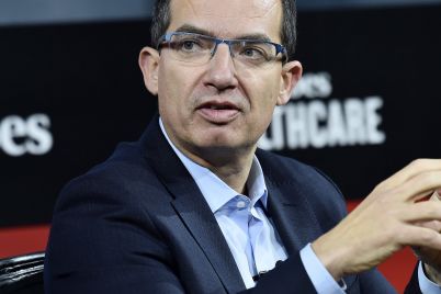 moderna-ceo-says-its-reasonable-to-think-pandemic-may-be-in-its-final-stages-scaled.jpg