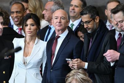 musk-praises-bezos-new-rules-for-washington-post-opinion-pages-as-top-editor-resigns.jpg