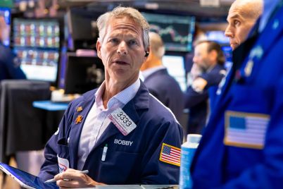 nasdaq-100-traders-temper-2026-growth-expectations-after-strong-start.jpg