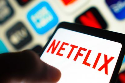 netflix-blows-past-earnings-estimates-as-subscribers-jump-16-scaled.jpg
