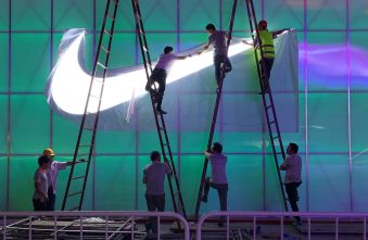 nike-china-sales-plummet-30-a-strategic-warning-for-global-brands.jpg