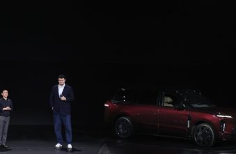 nio-surges-9-on-flagship-es9-suv-launch-navigating-chinas-fierce-ev-market.jpg