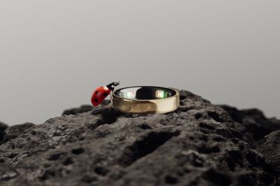oura-ring-5-innovation-shrinks-wearable-design-by-40.jpg