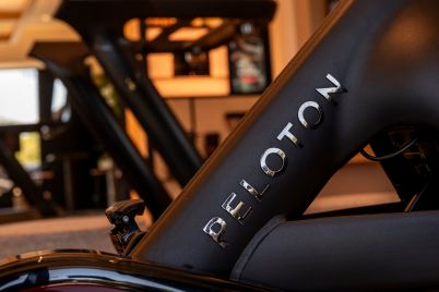 peloton-posts-bullish-holiday-forecast-betting-that-shoppers-will-spend-big-on-new-product-lineup-scaled.jpg