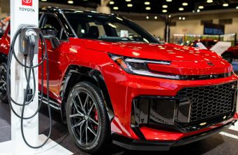 rav4-hybrid-dominance-toyotas-strategy-navigates-soaring-demand.jpg